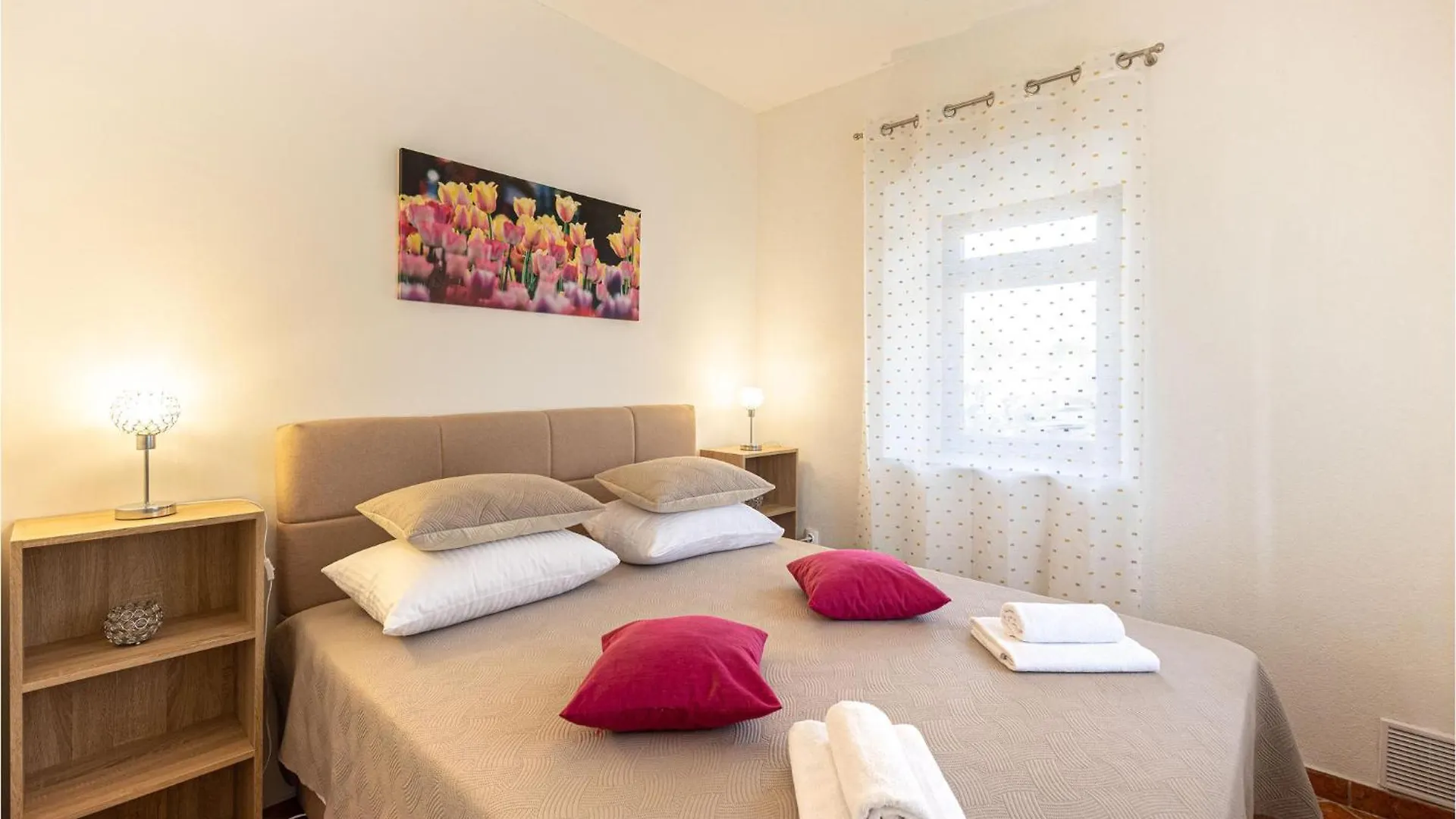 Lovely Home In Dugopolje With Wifi Сплит Дом отдыха
